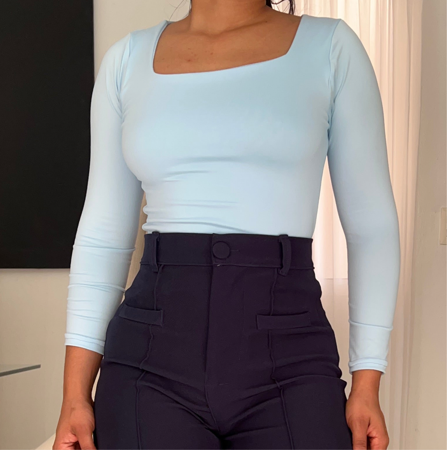 Top básico | escote cuadrado | mangas largas