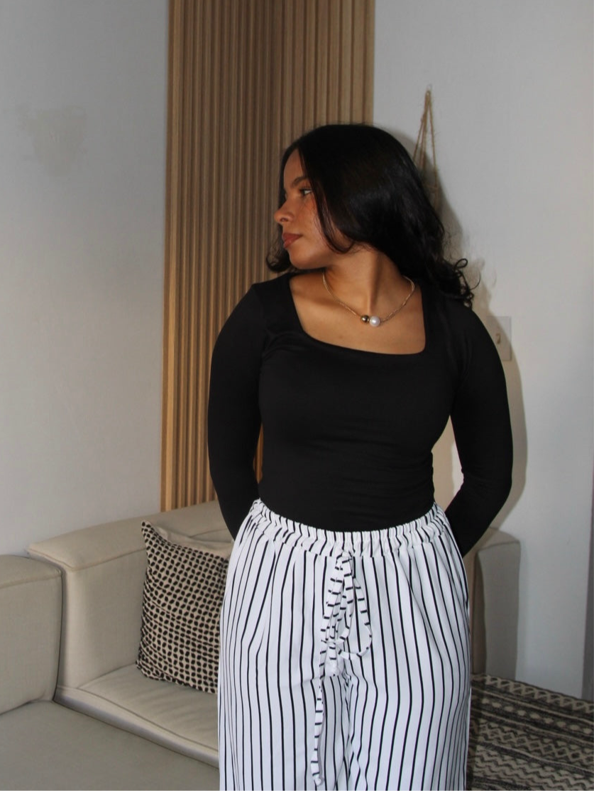 Top básico | escote cuadrado | mangas largas