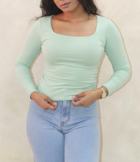 Basic Top | escote cuadrado | mangas largas